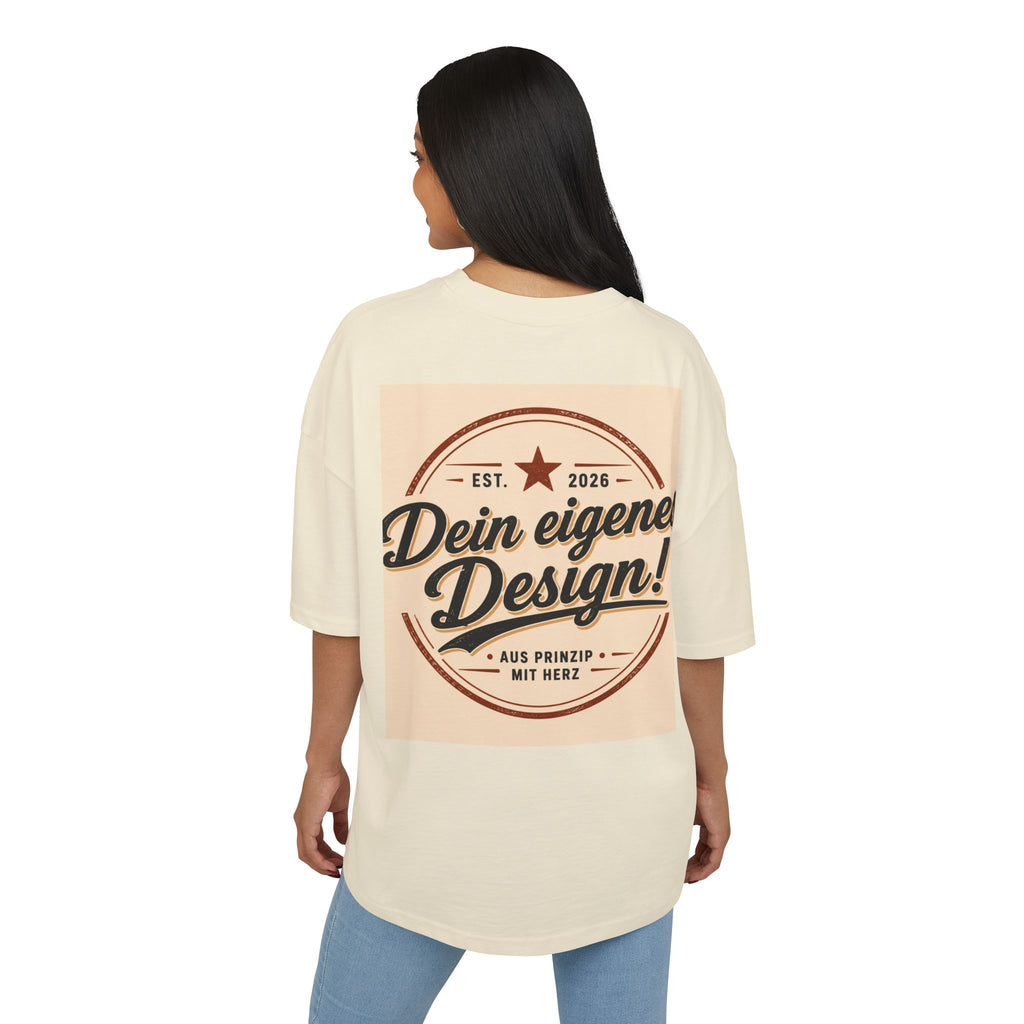 Vintage Badge T-Shirt — "Dein eigenes Design!" Retro Logo Tee