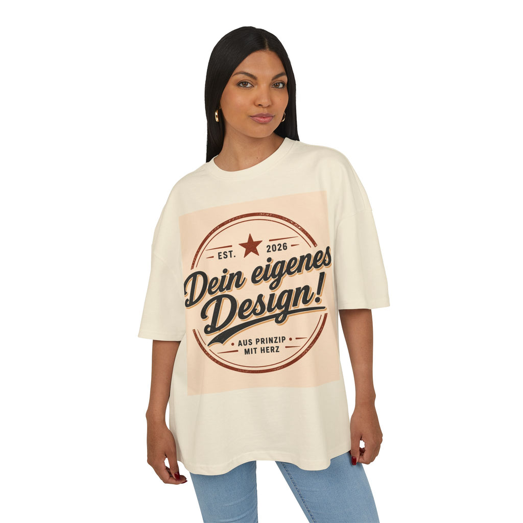 Vintage Badge T-Shirt — "Dein eigenes Design!" Retro Logo Tee