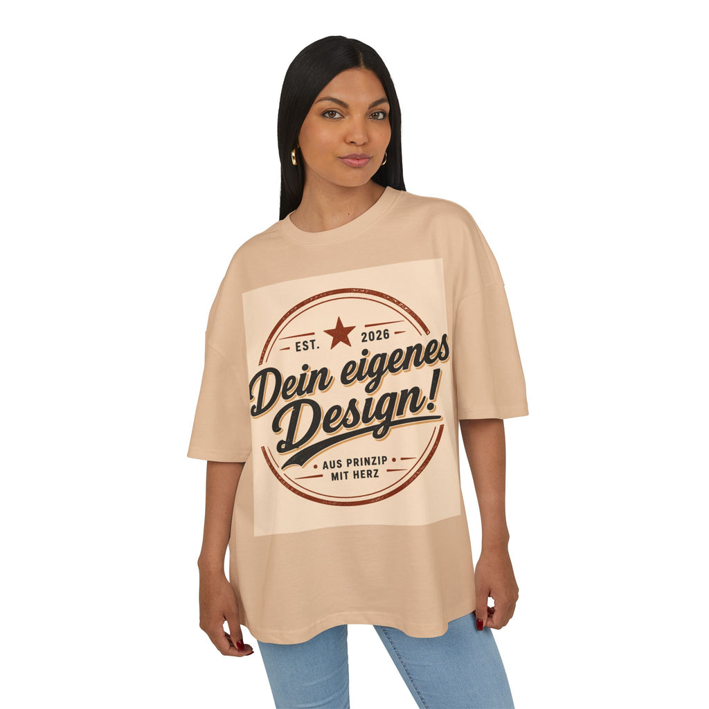 Vintage Badge T-Shirt — "Dein eigenes Design!" Retro Logo Tee