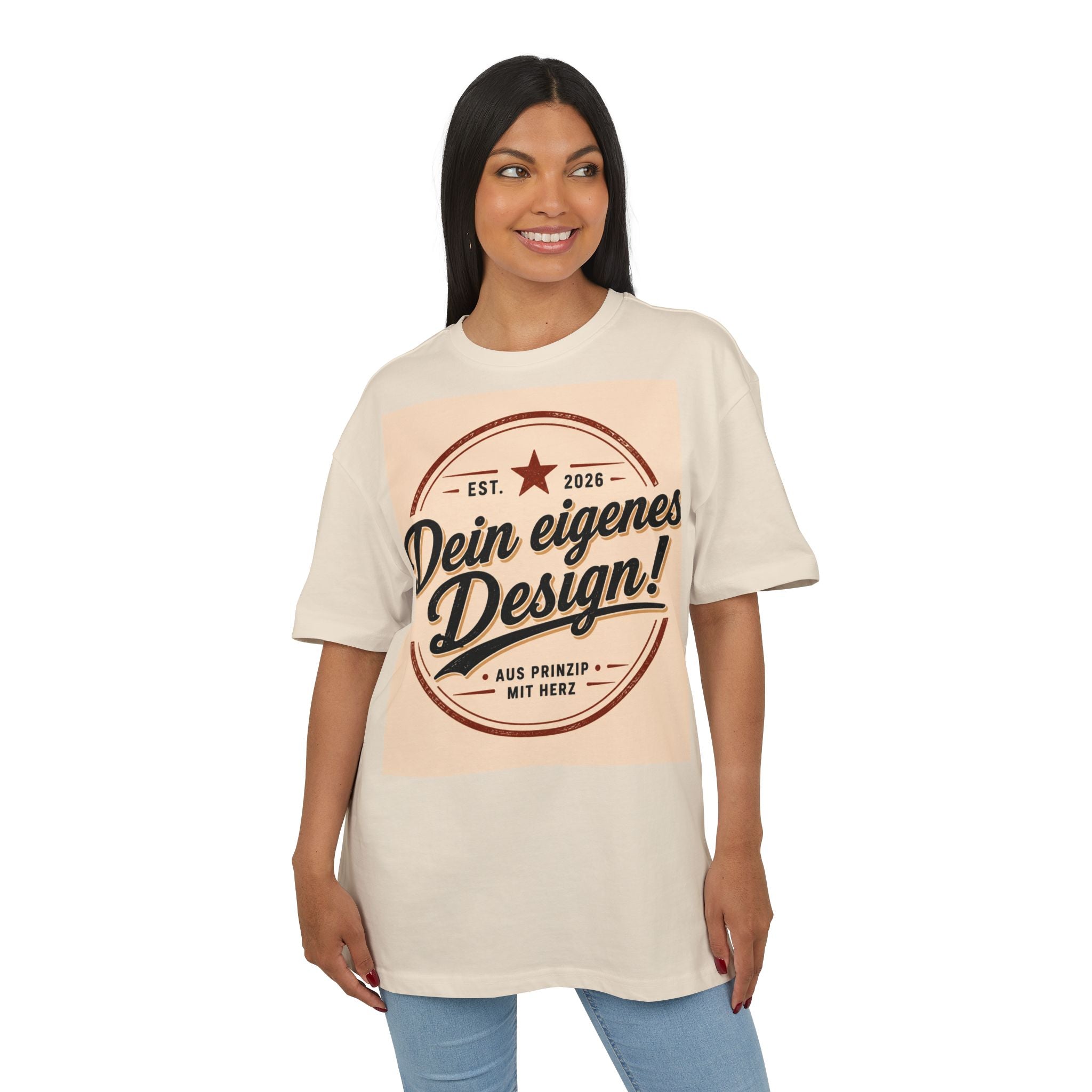Oversize Tee — "Dein eigenes Design!" Retro Badge Graphic