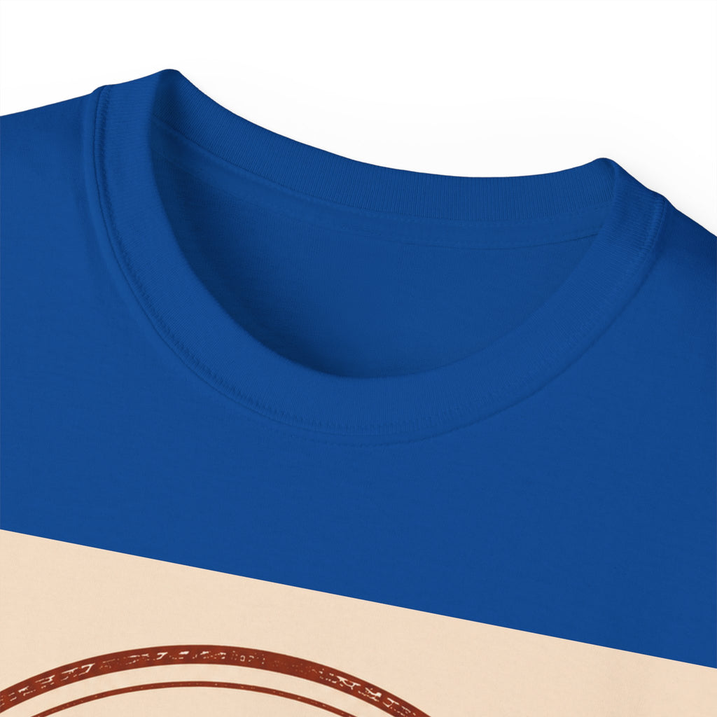 Vintage Badge T‑Shirt — "Dein eigenes Design!" Graphic Tee